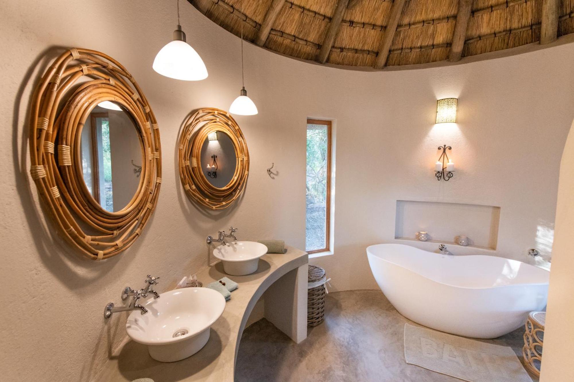 Nyala Safari Lodge 호에드스프뤼트 외부 사진